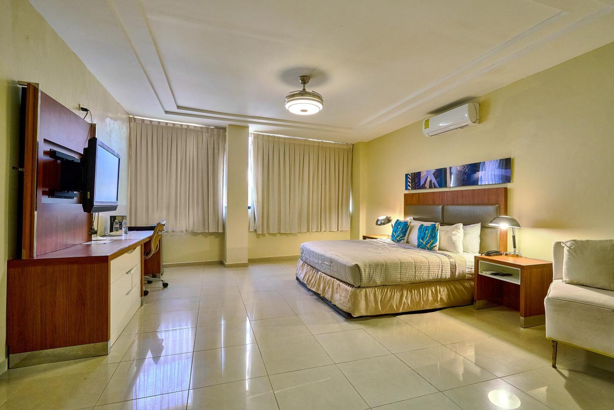 Hotel Libertad At Historic Main Street 聖多明哥 外观 照片